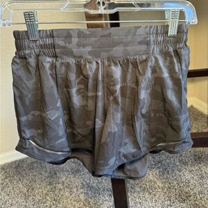 Lululemon hottie short